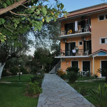Guest house Niriton 2*