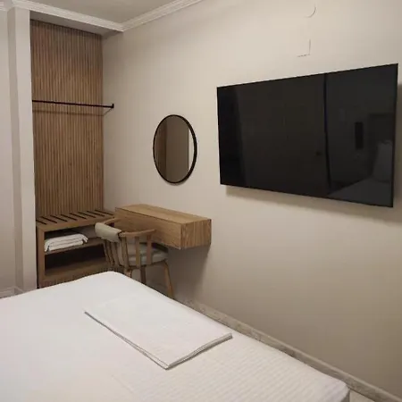 Niriton 게스트하우스 3*